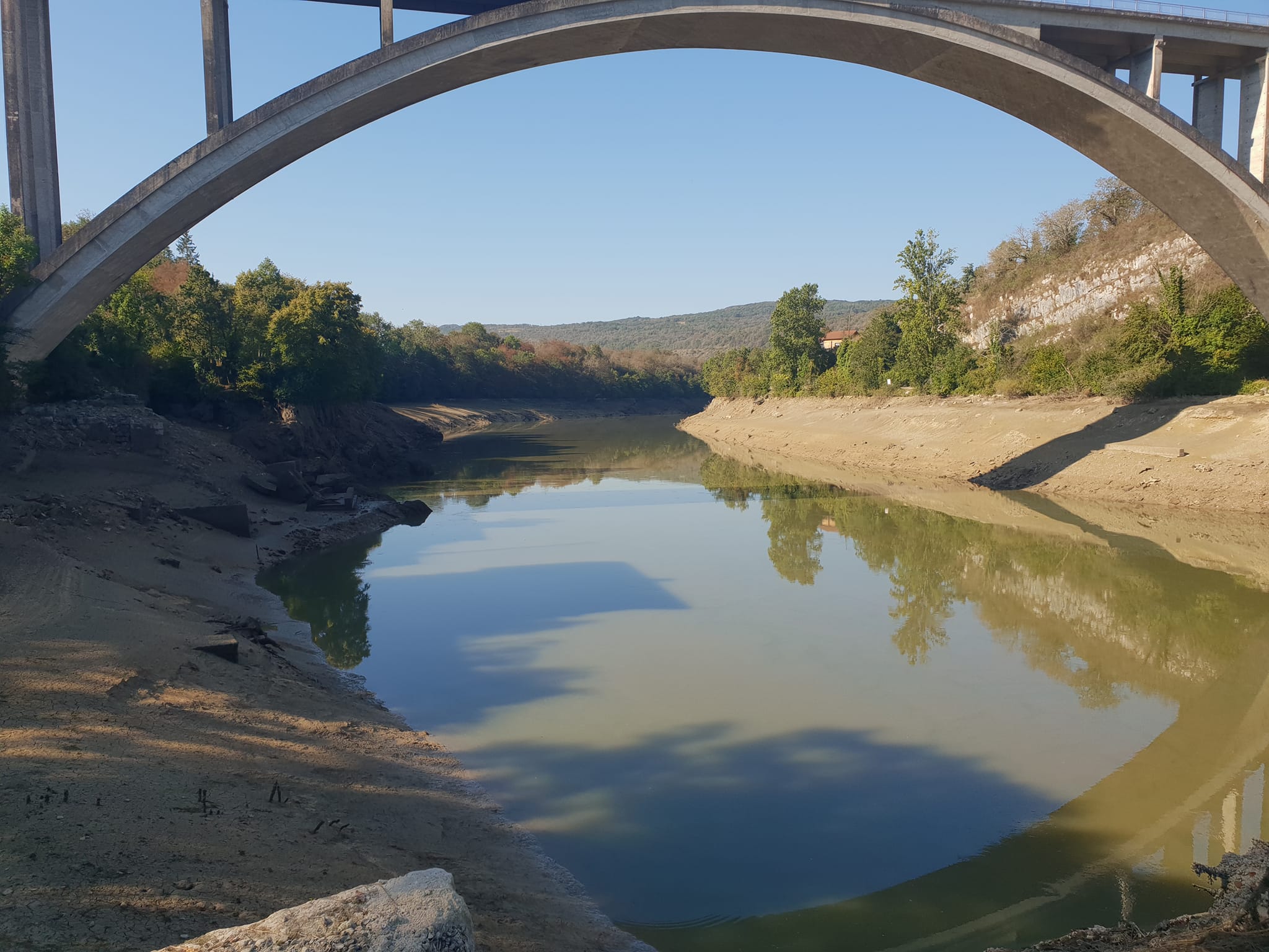 ain09092023.jpg