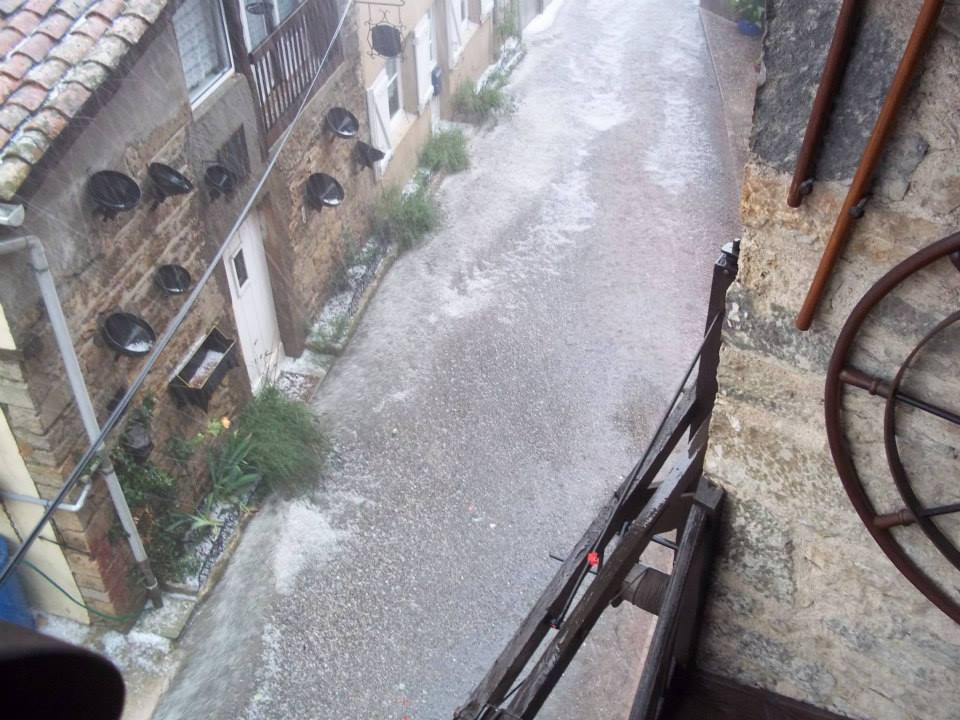 Dégâts à Sault-Brénaz (Ain), suite à l'orage du 3 août 2014. (c) page Facebook des Anciens Elèves de Sault-Brénaz